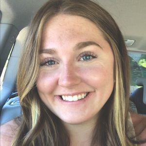 Meet your Posher, Phoenix